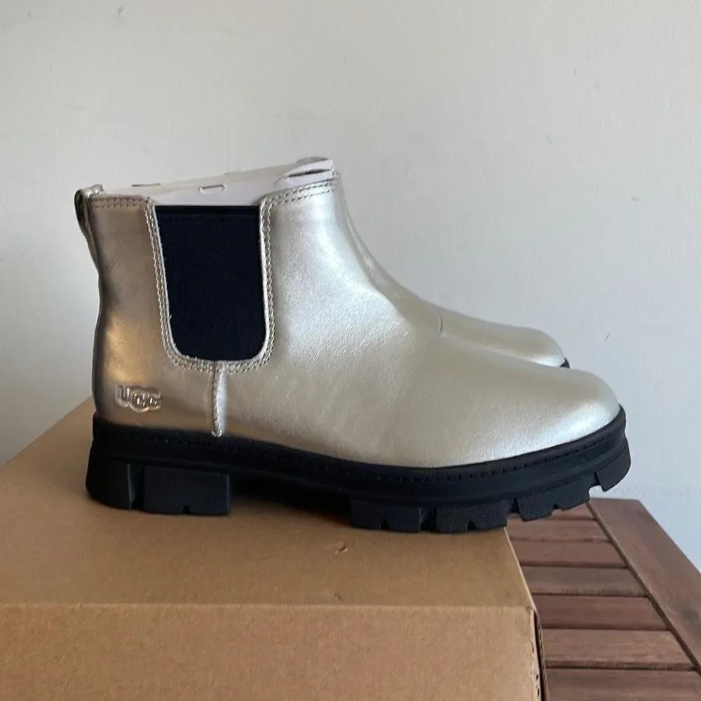 UGG Ashton Chelsea Leather Kid’s Boots Silver US Kid 6Y/UK 5/EU 38